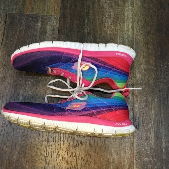 𝅺RAINBOW Colors Skechers with memory foam sole size 8.5 - Picture 5 of 6